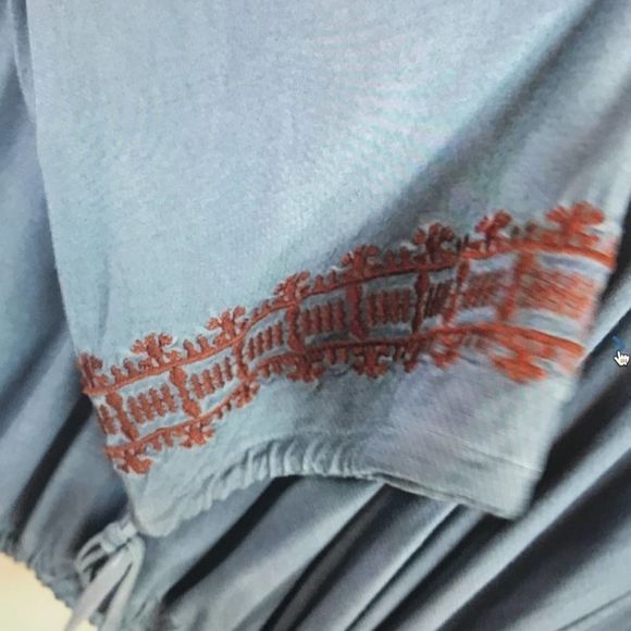 POL Boho Blue Embroidered Top, Medium (runs large) - Picture 5 of 10